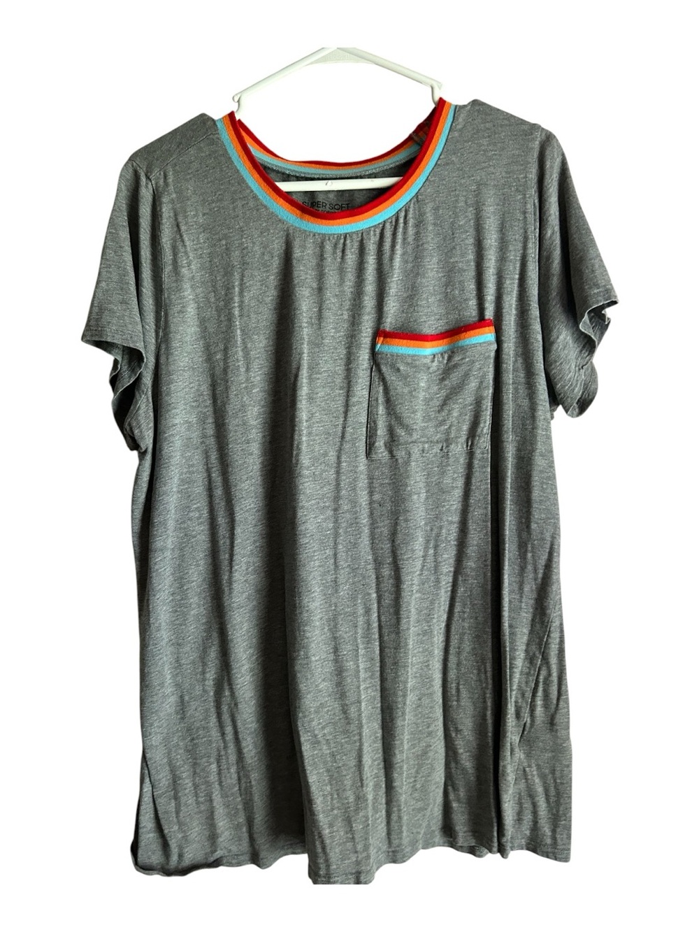 Torrid Size 2X  Grey Short Sleeve Pocket Tee with Rainbow Trim